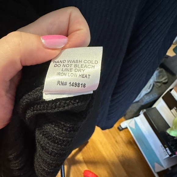NWT BLC The Label Casey Sweater in Black - Picture 7 of 12